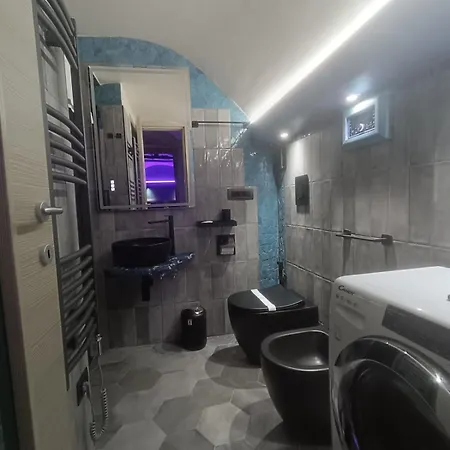 La Grotta بروسيدا